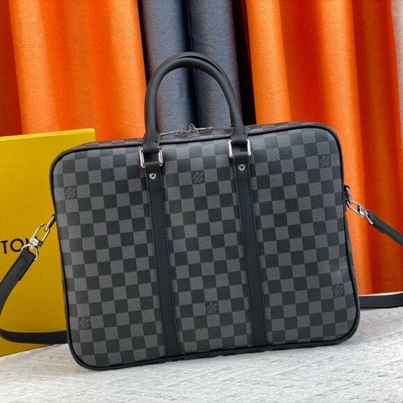 Louis Vuitton Porte Documents Voyage PM Shoulder Crossbody Bag - Picture 1 of 9